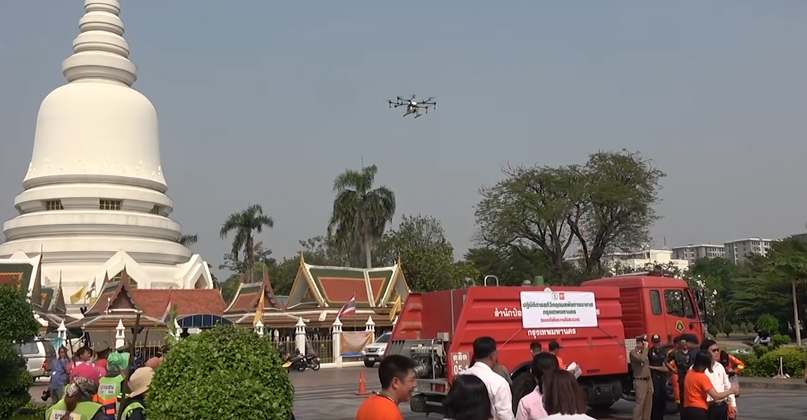 1549014824-bangkok-drone-dji-mg-1-water-sprayen-tegen-smog-2019.jpg