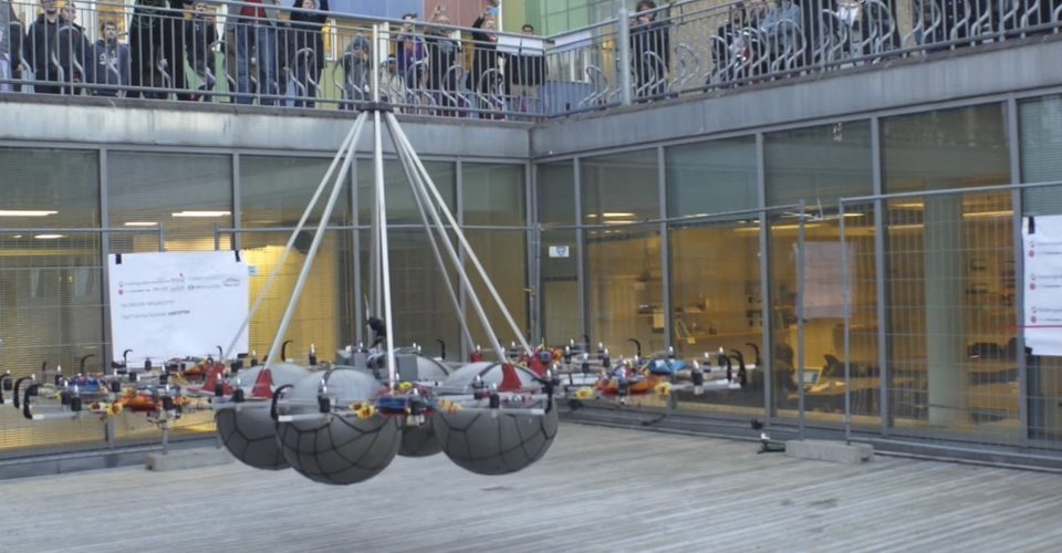 drone multicopter studenten universiteit oslo guinness world record wereldrecord payload zwaar 61 kilo 2016