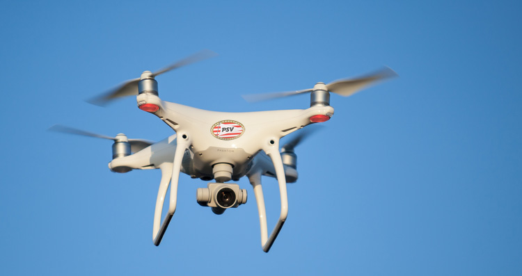 PSV trainer Phillip Cocu is blij met drone
