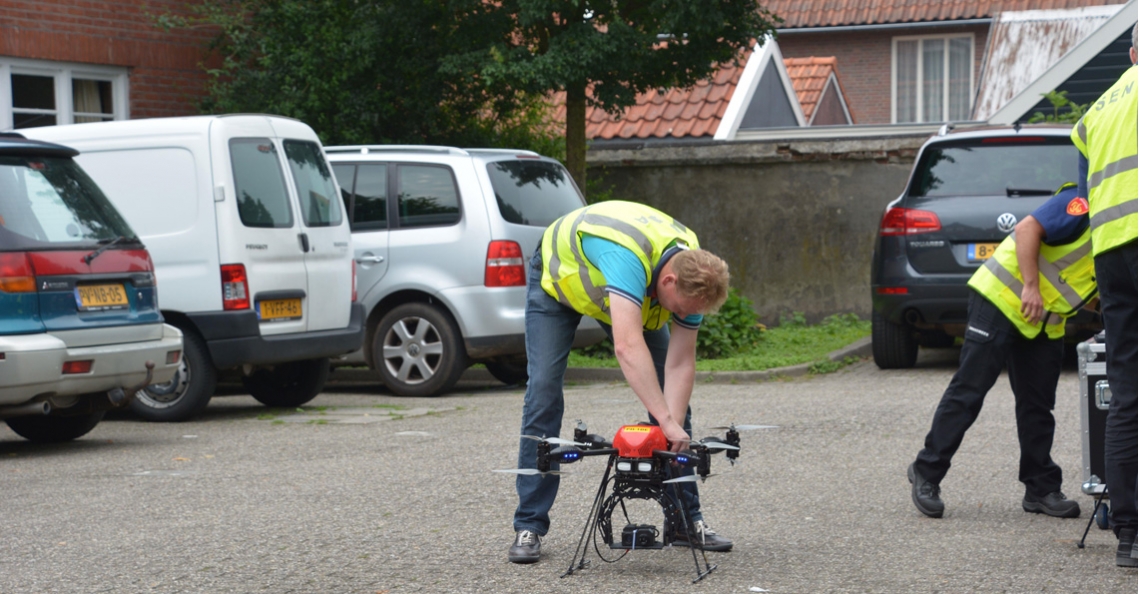 1466808016-brandweer-twente-aerialtronics-altura-zenith-drone-quadcopter-octocopter.jpg