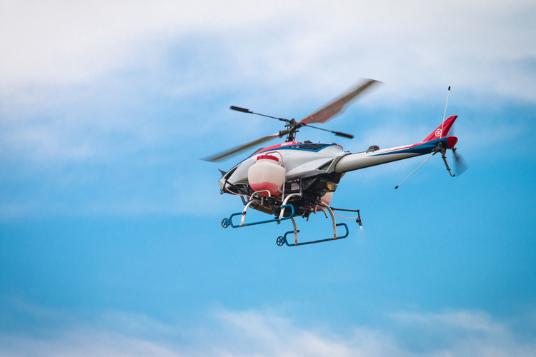 Yamaha Motor introduceert agrarische spray drone