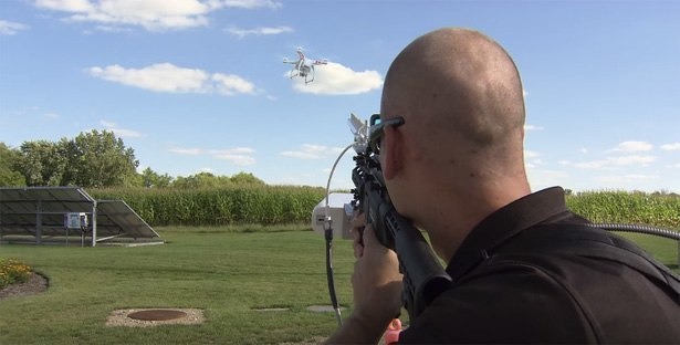 drone-defender-dji-phantom-amerika-anti-battelle-overheid-2015