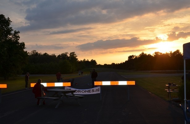 lampjes-vliegen-drones-vliegclub-gilze-rijen