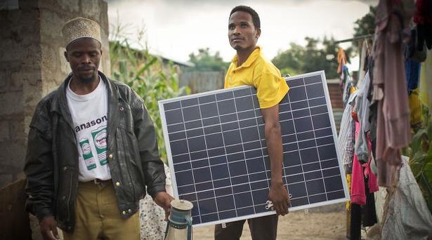 mobisole_test_drones_voor_vervoer_zonnepanelen